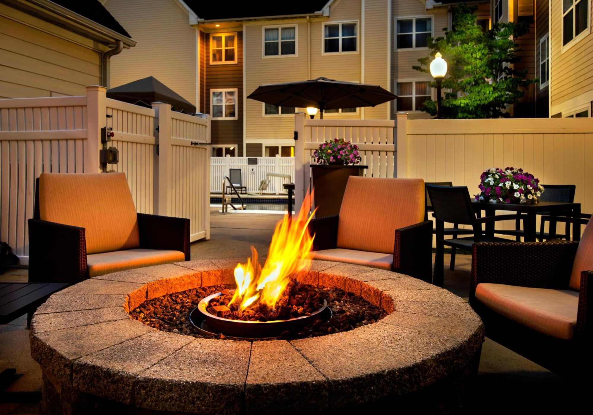 Residence Inn Hartford Манчестер Екстер'єр фото